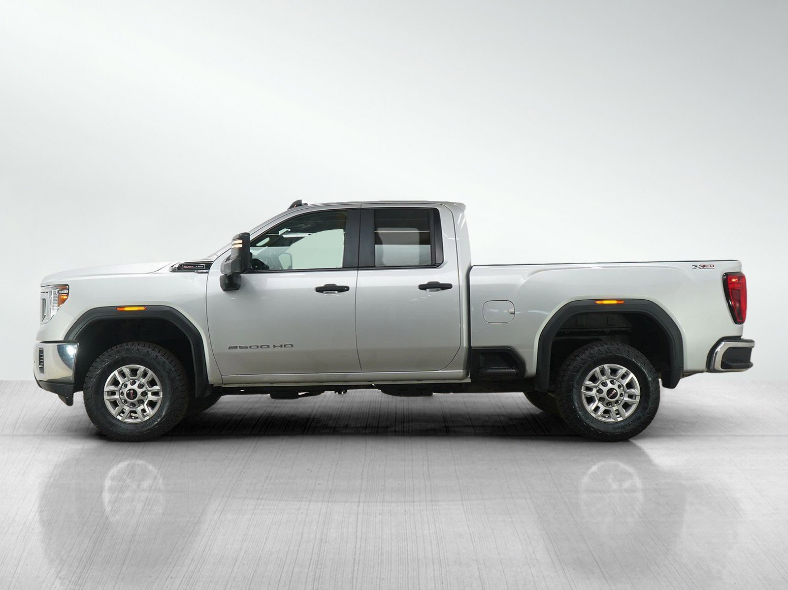 Used 2022 GMC Sierra 2500HD Pro with VIN 1GT59LE79NF276734 for sale in Burnsville, Minnesota