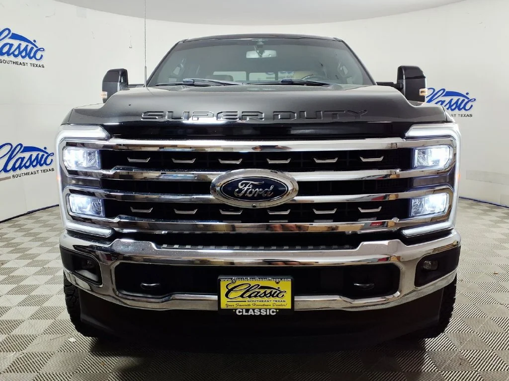 Used 2023 Black Ford Lariat image 3