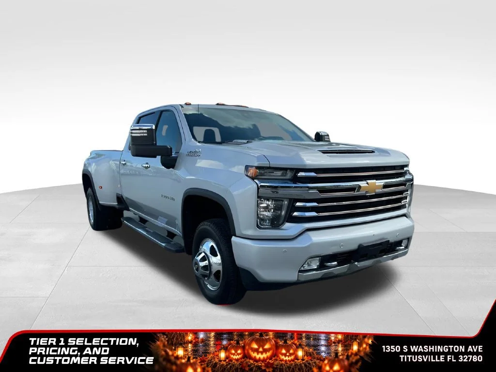 Used 2020 SILVER ICE METALLIC Chevrolet High Country image 13