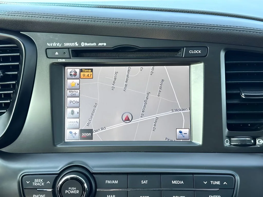 Used 2013 Silver Kia SX image 19