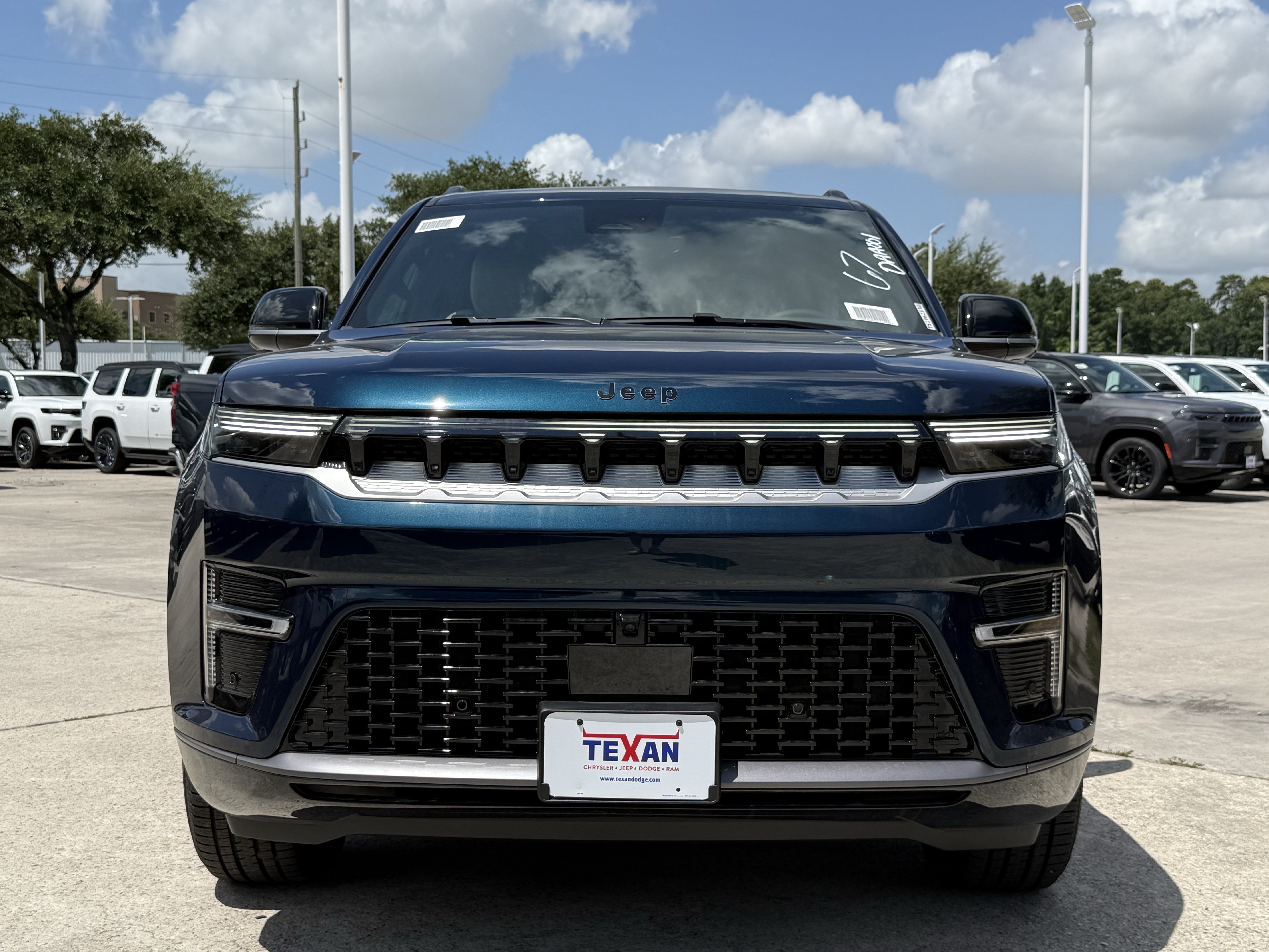 New 2026 Fathom Blue Pearl-Coat Exterior Paint Jeep  image 6