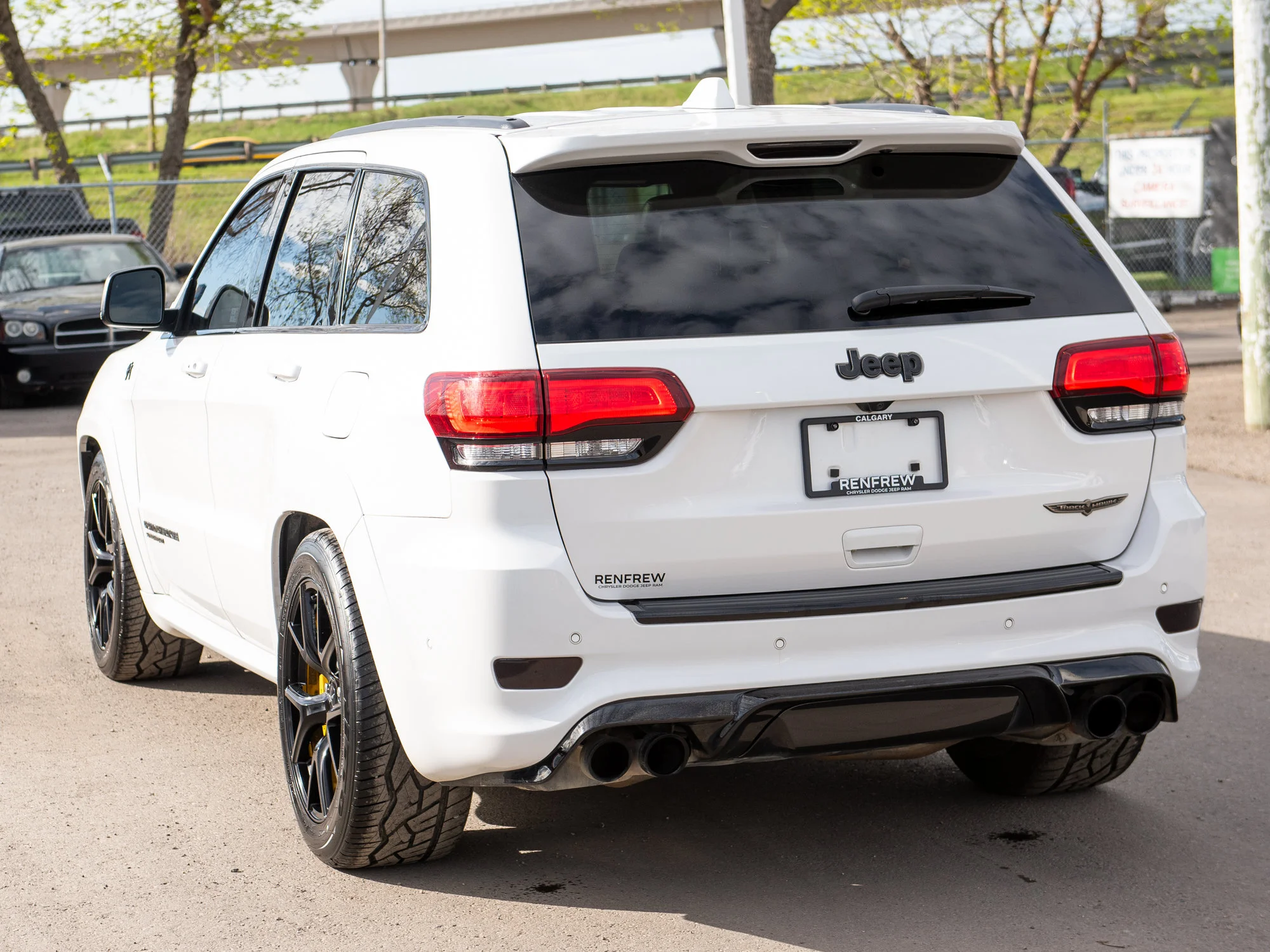 Used 2018 White Jeep Trackhawk * No Accidents | 707 HP | V8 Supercharged | Brembo | Trailer Tow | Heated/Vented Seats image 16