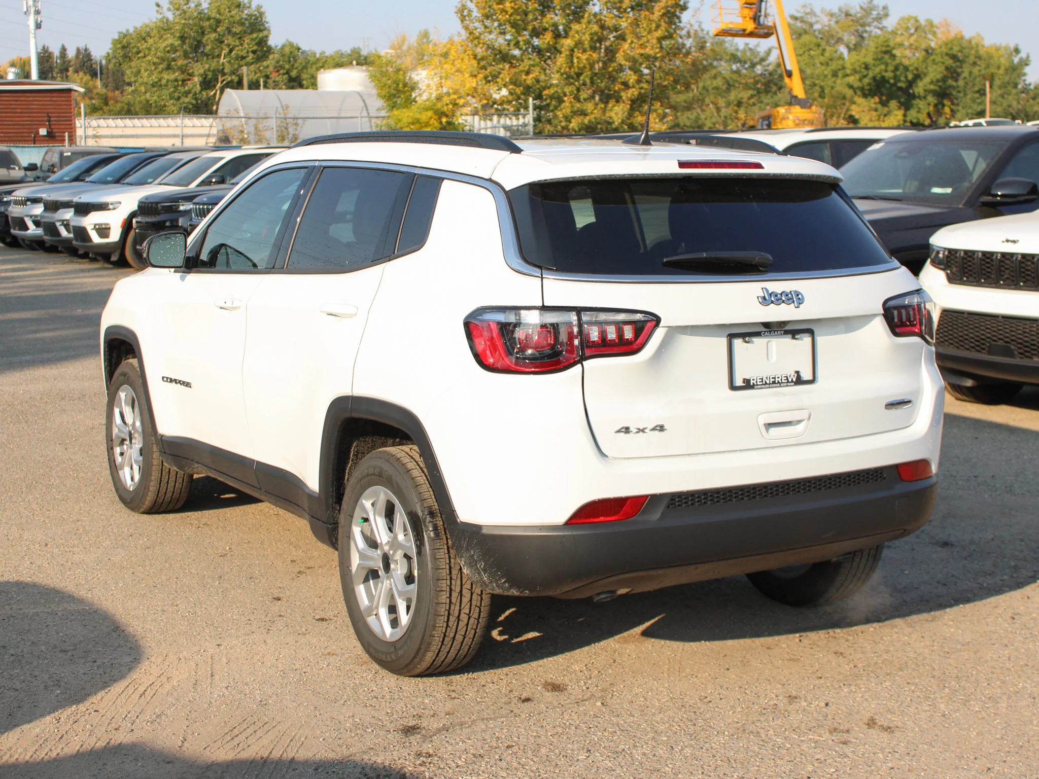 New 2026 White Jeep North* 4x4, Pano Sunroof, Remote Start, Alpine Audio, Heated Seats image 3