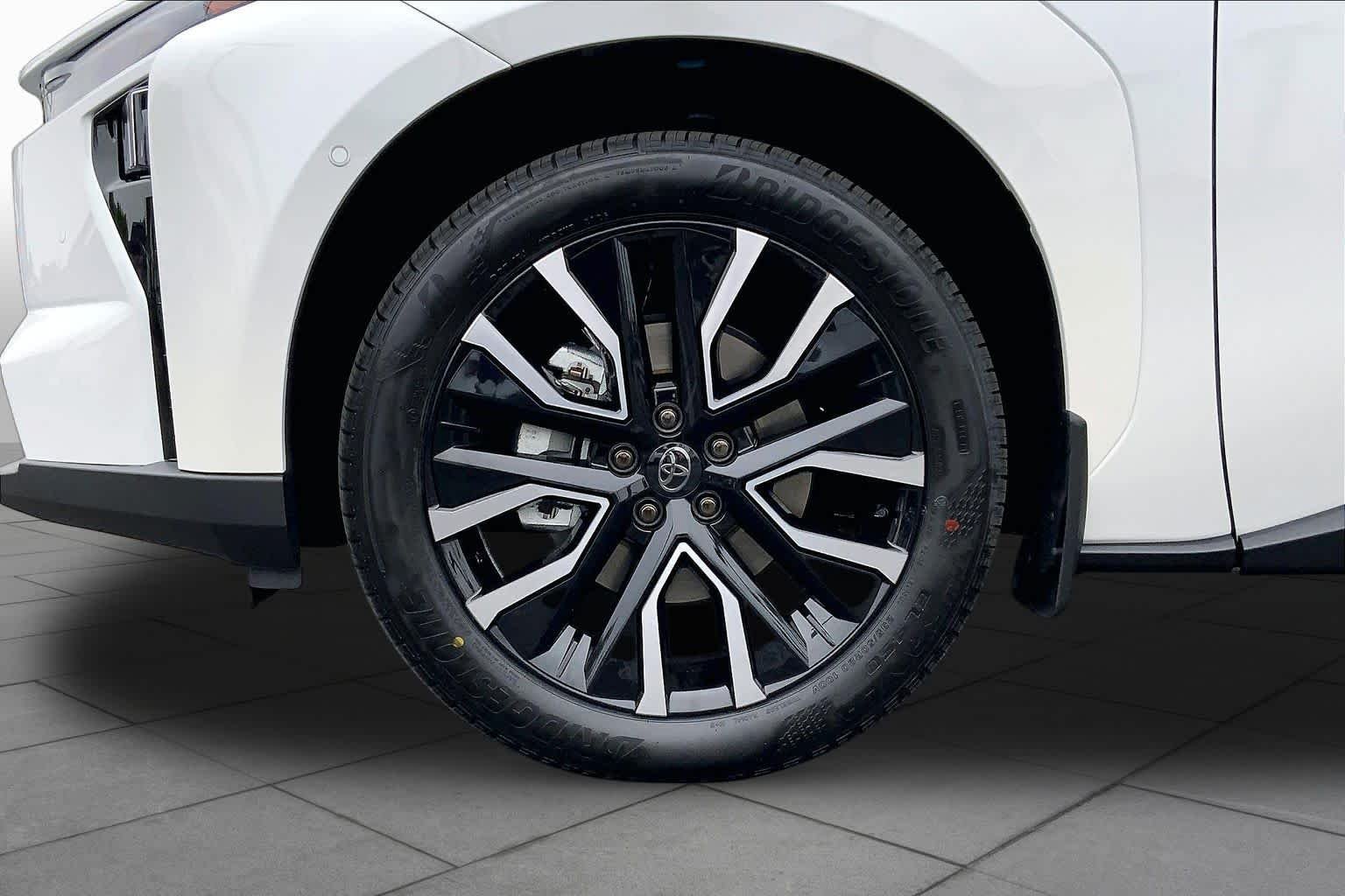 New 2026 Wind Chill Pearl Toyota Limited image 11