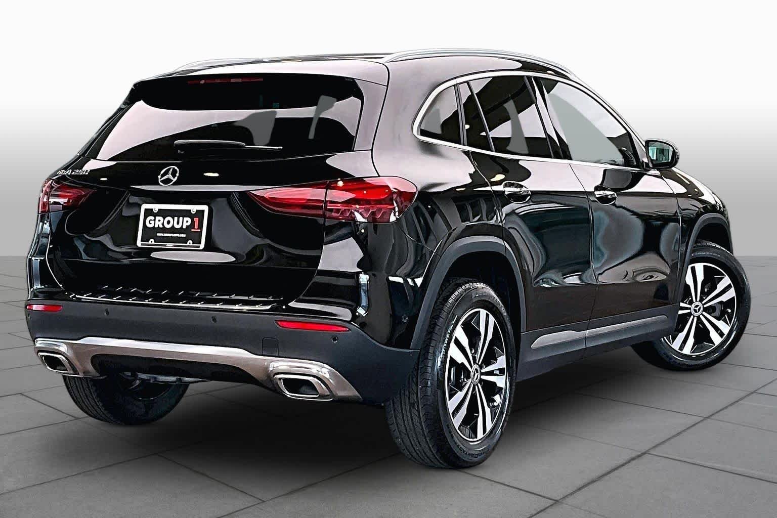Used 2024 Night Black Mercedes-Benz GLA 250 image 12