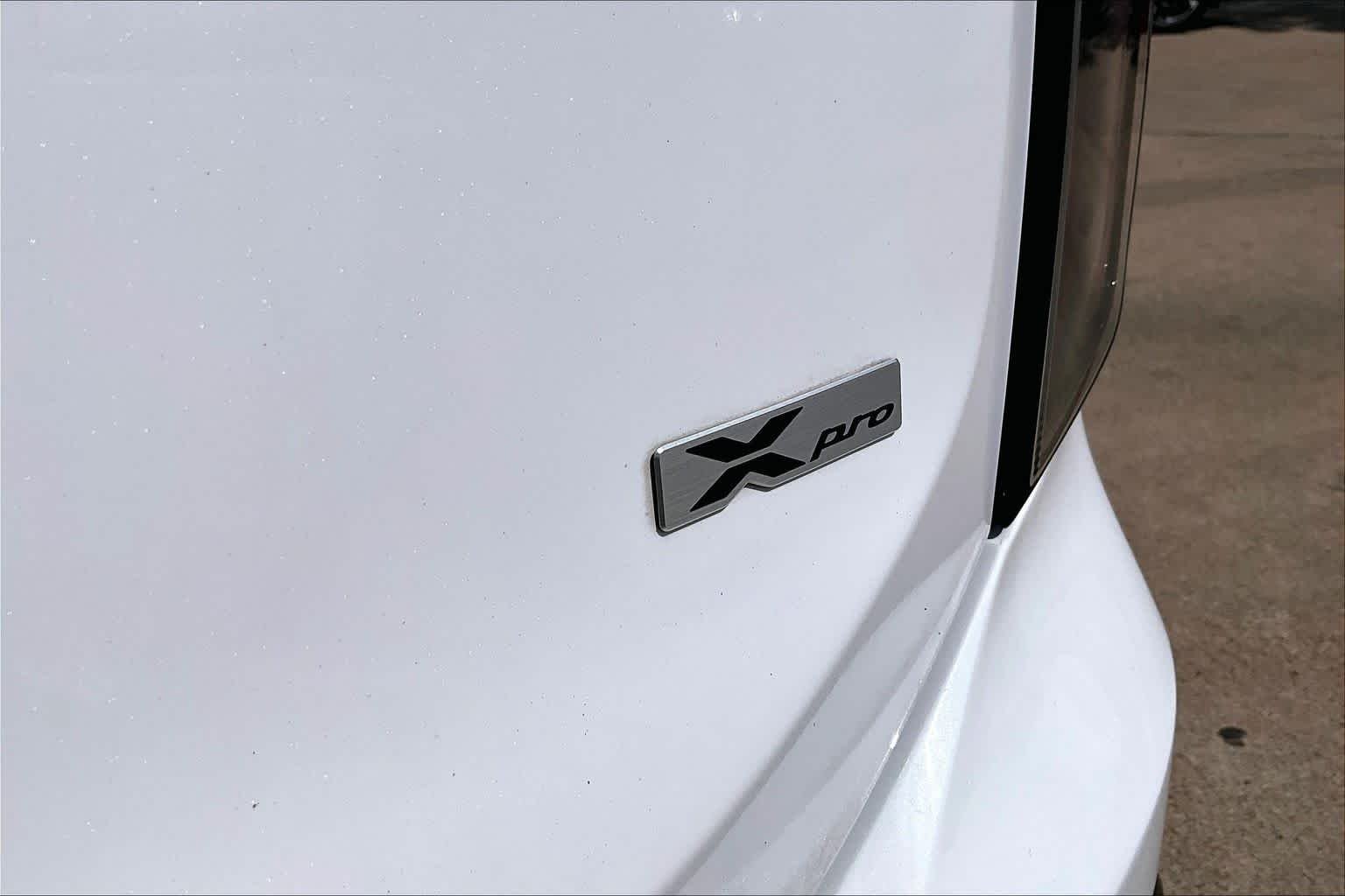 Used 2023 Glacial White Pearl Kia SX Prestige X-Pro image 10