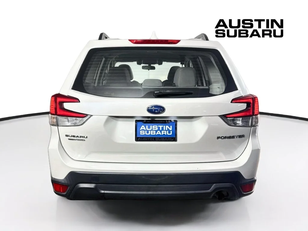 Used 2020 White Subaru Base image 6