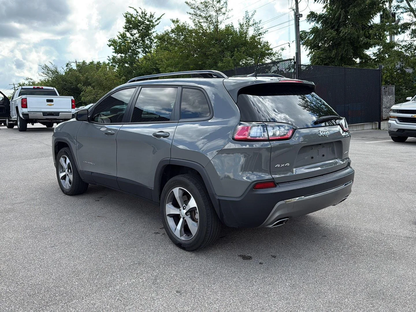 Used 2022 Sting-Gray Clearcoat Jeep Limited image 5