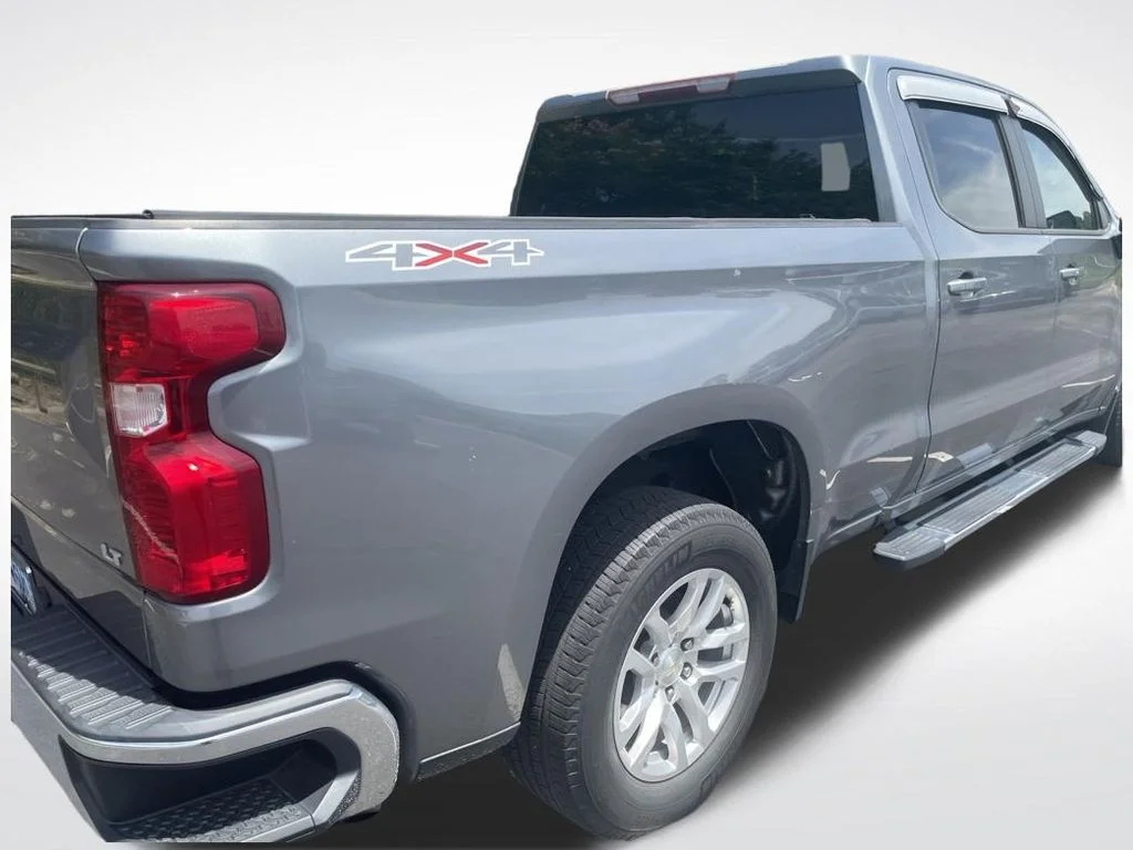 Used 2020 Gray Chevrolet LT image 3