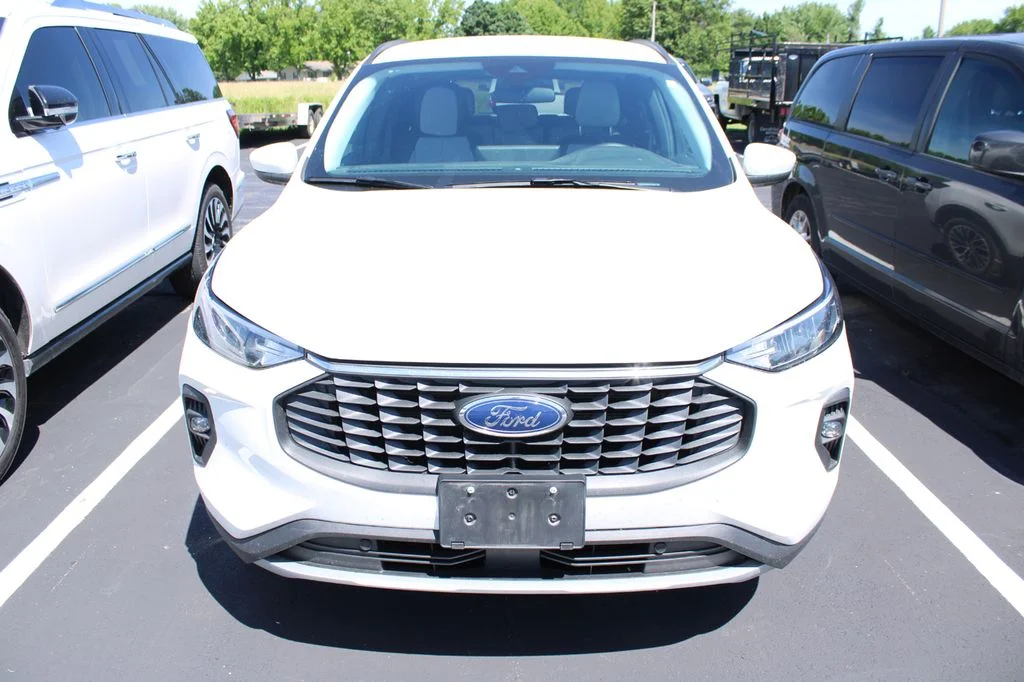 Used 2024 Star White Ford Base image 2