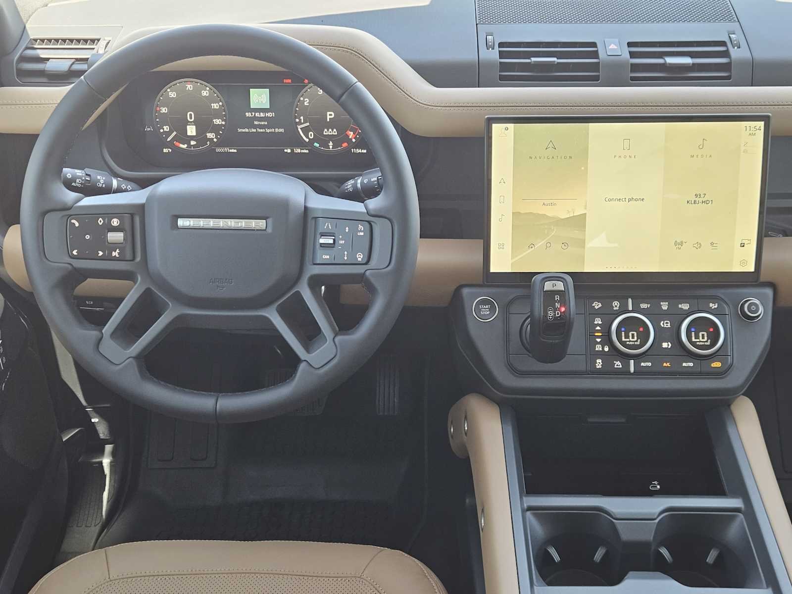 New 2026 Santorini Black LAND ROVER S image 25