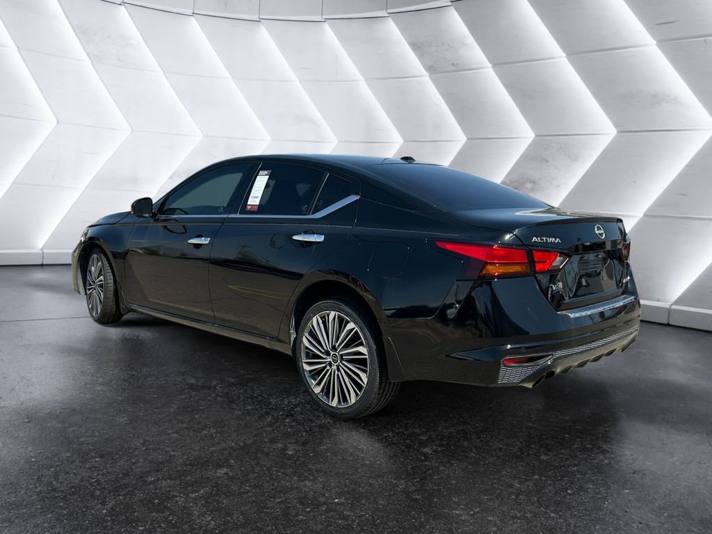 Used 2023 Black Nissan 2.5 SL image 6