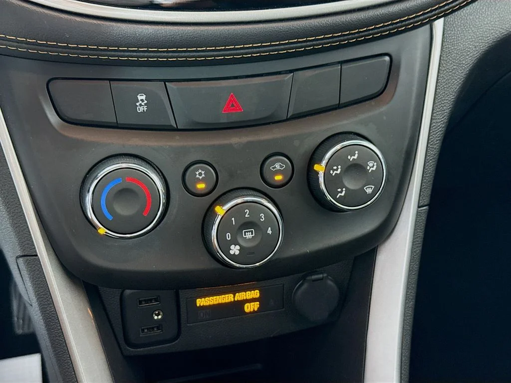 Used 2020  Chevrolet LT image 15