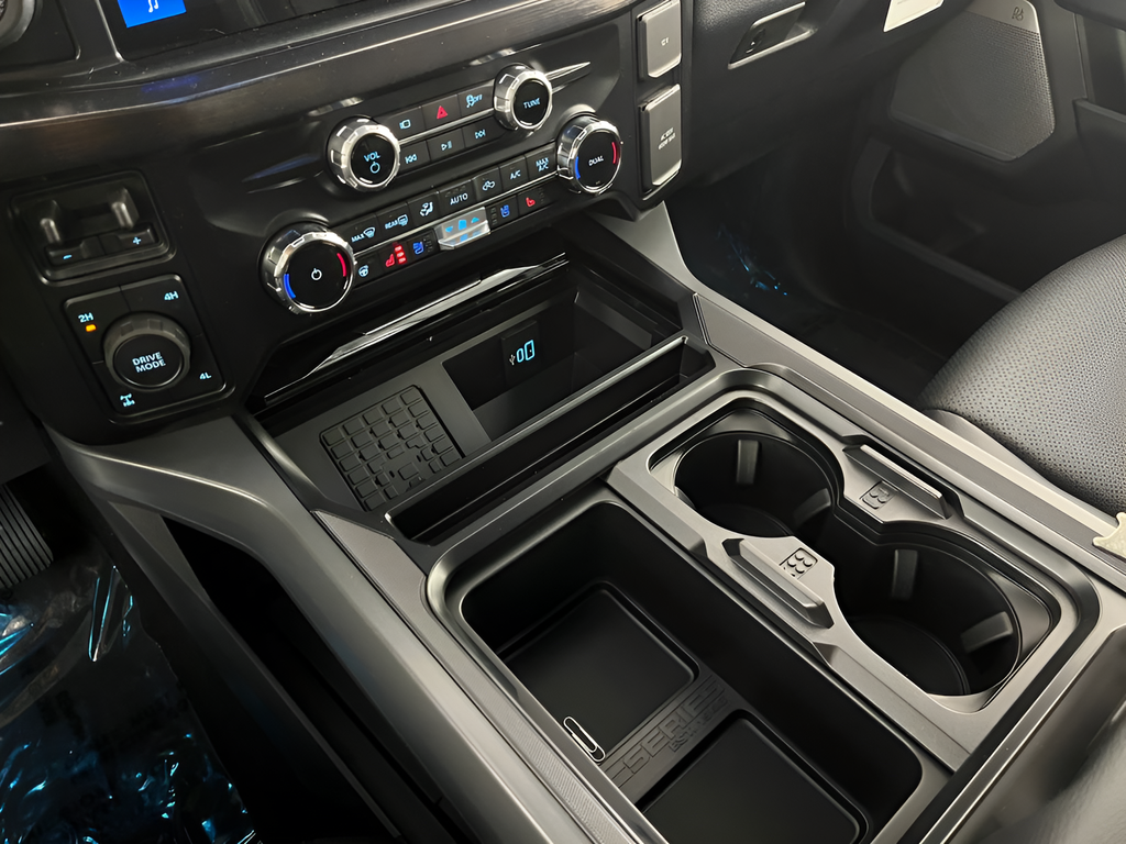 New 2026 Carbonized Gray Metallic Ford F-350® Lariat® image 17