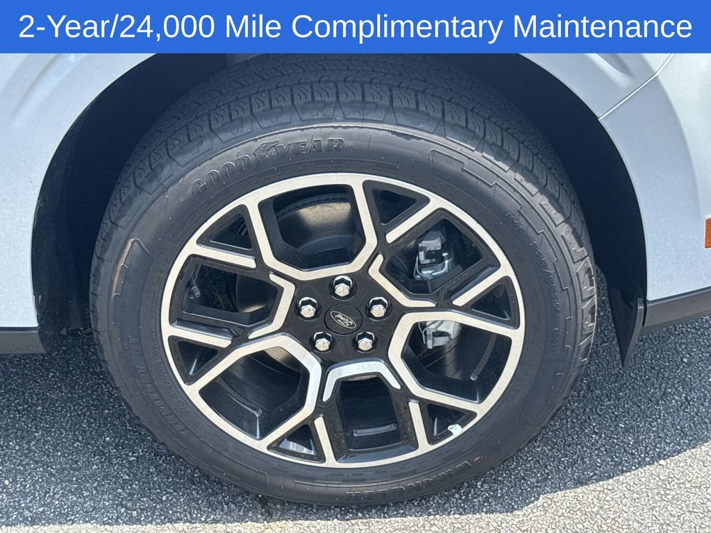 New 2026 White Ford Lariat image 12