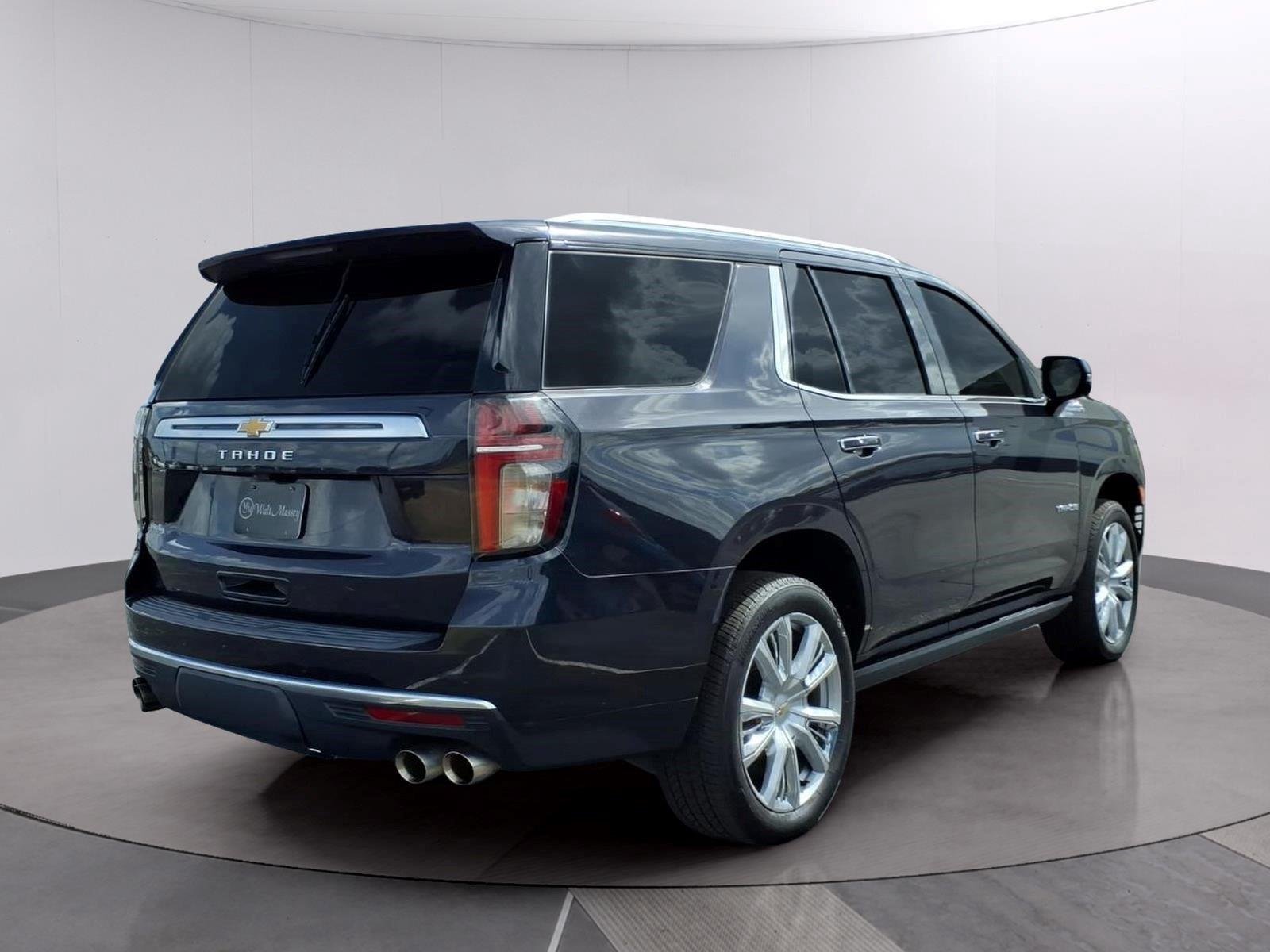 Used 2022 Dark Ash Metallic Chevrolet High Country image 5