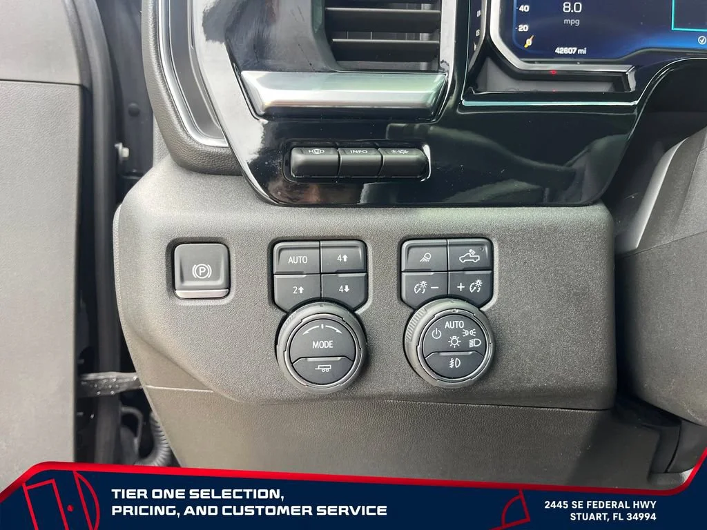 Used 2024 Black Chevrolet High Country image 25