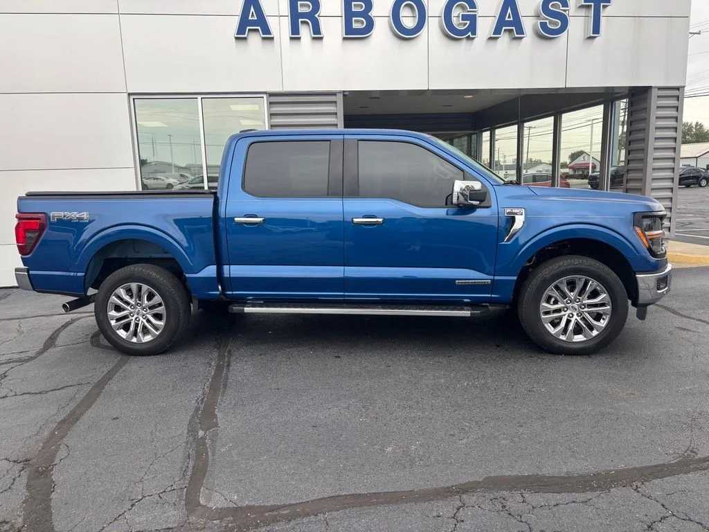 Used 2024 Blue Ford XLT image 4