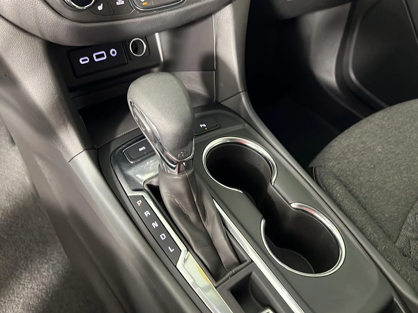 Used 2024 Lakeshore Blue Metallic Chevrolet LT image 17