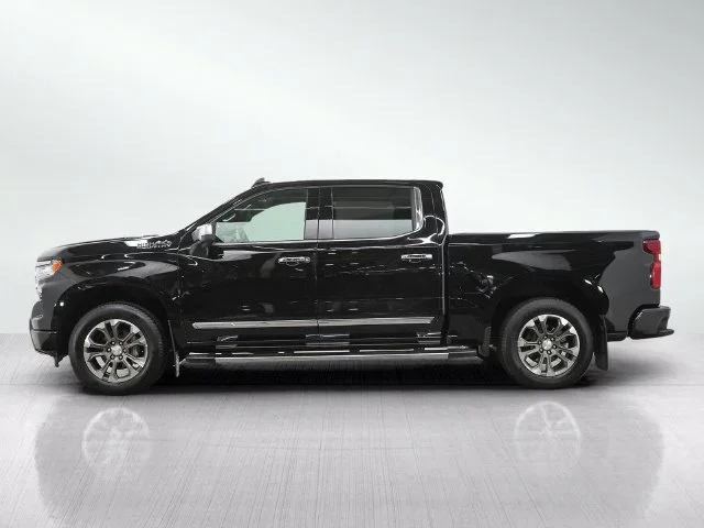 Used 2025 Black Chevrolet High Country image 2