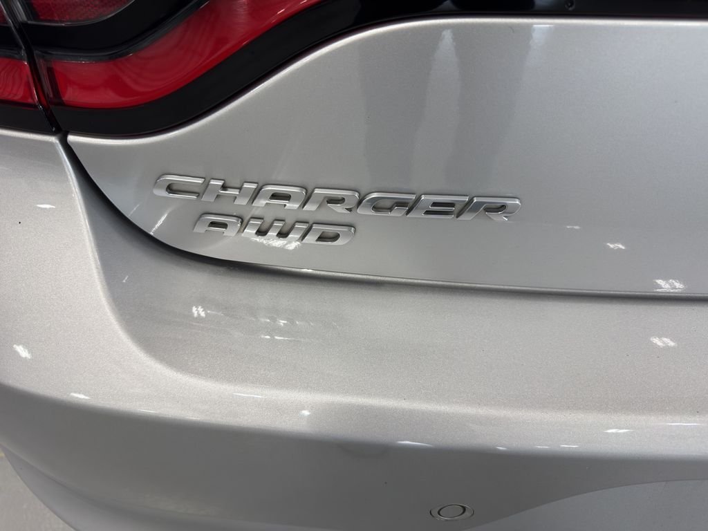 Used 2022 Bright Silver Metallic Clearcoat Dodge Police image 9