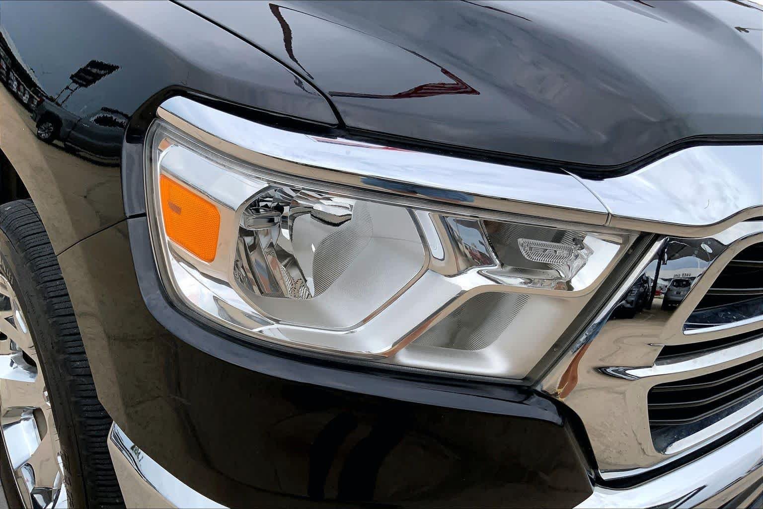 Used 2019 Diamond Black Crystal Pearlcoat Ram Big Horn/Lone Star image 27