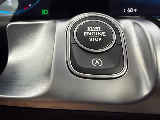 Used 2022  Mercedes-Benz GLB 250 image 23
