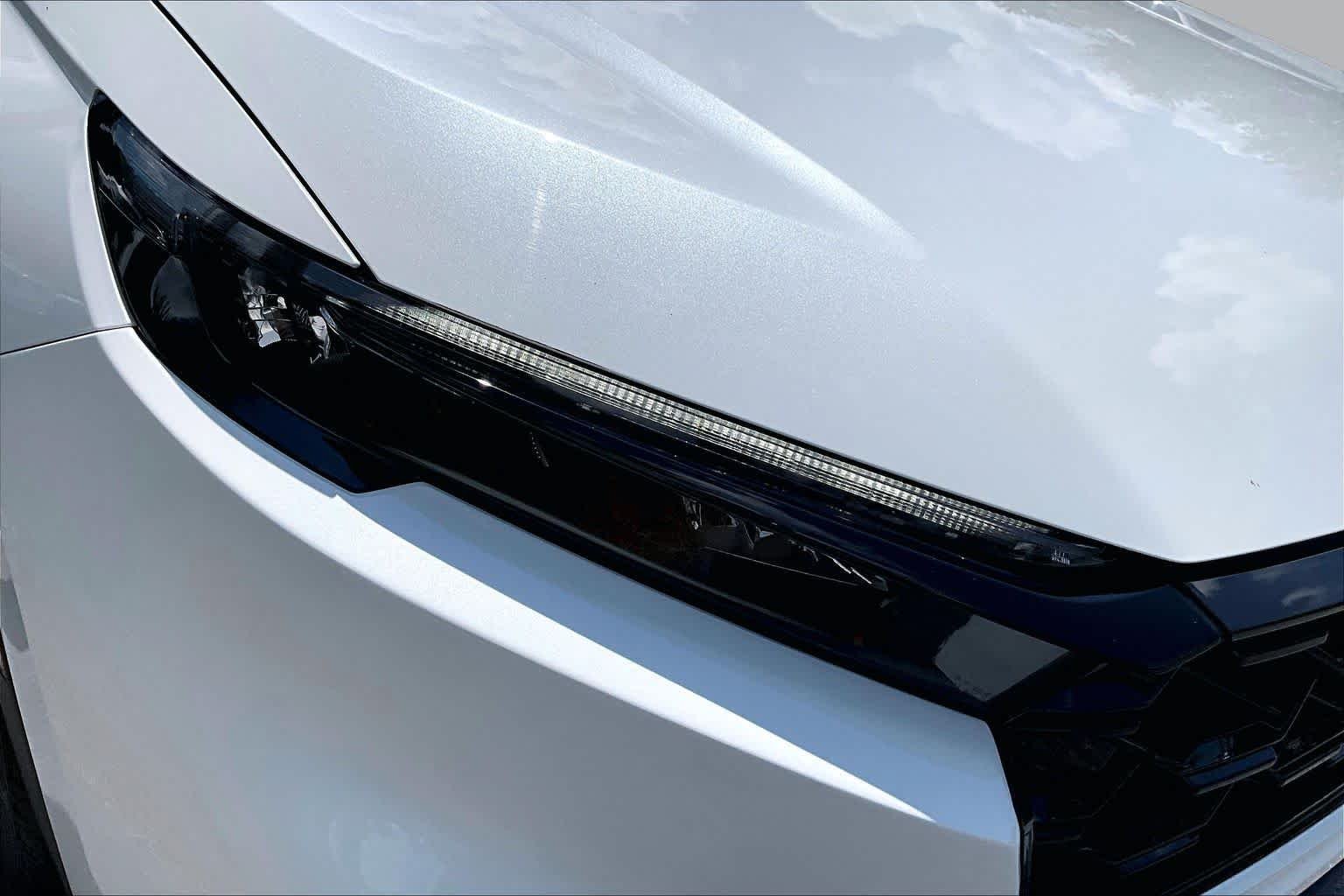 Certified Used 2023 Platinum White Pearl Honda Sport image 28