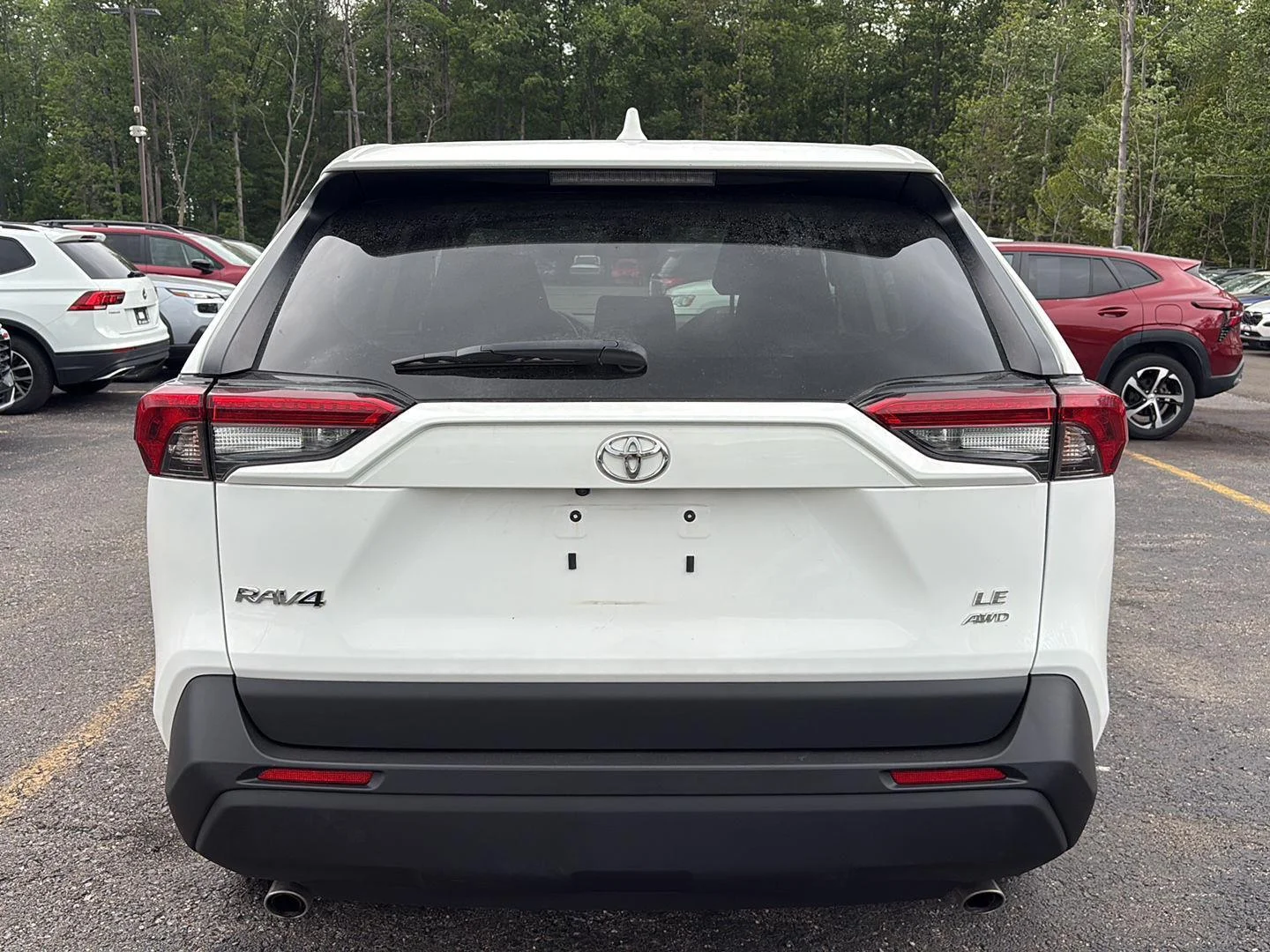 Used 2023 Ice Cap Toyota LE image 8