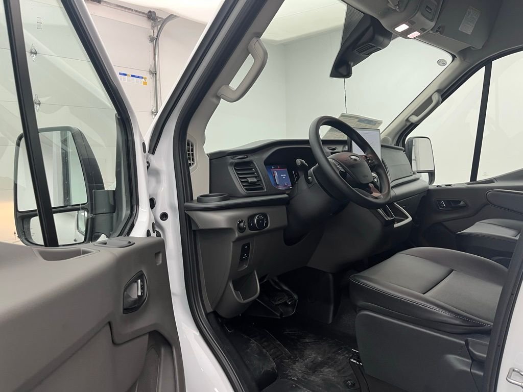 New 2026 White Ford Base image 15