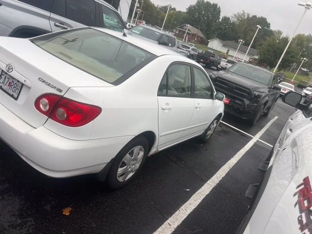 Used 2005  Toyota LE image 6