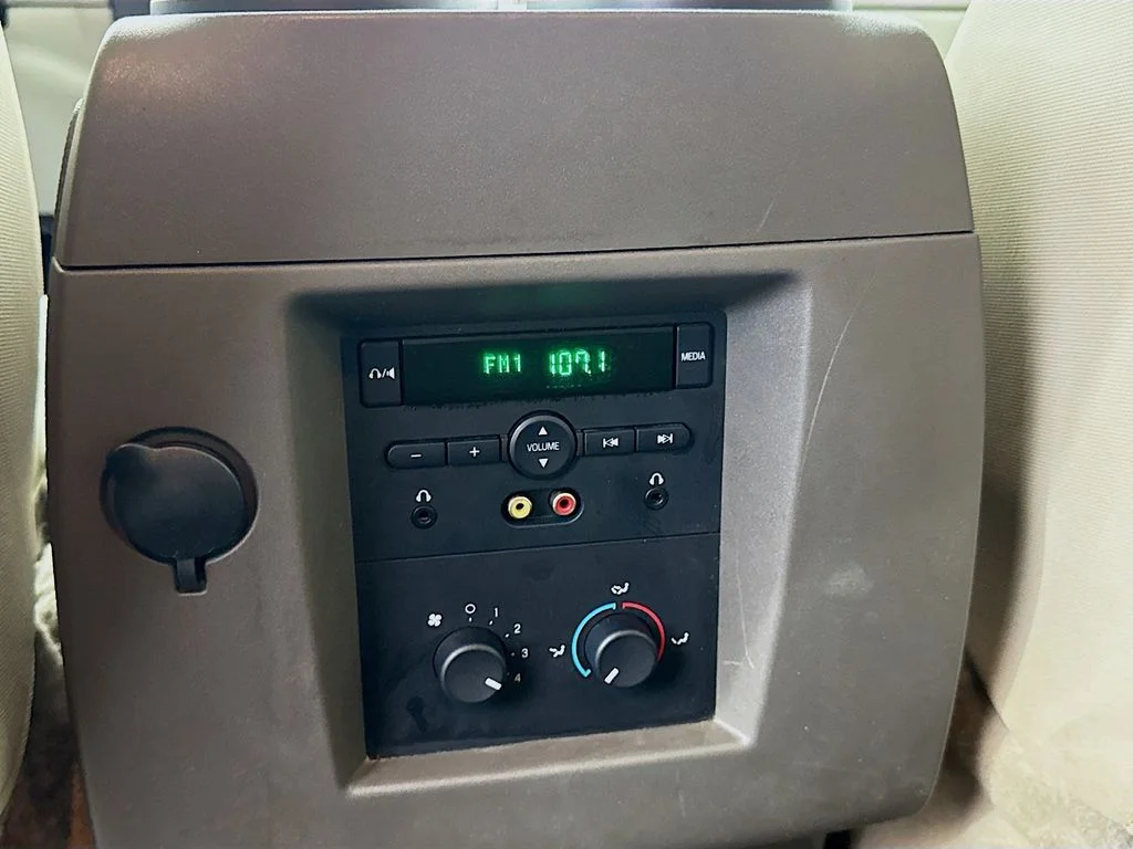 Used 2013 Silver Ford XLT image 28
