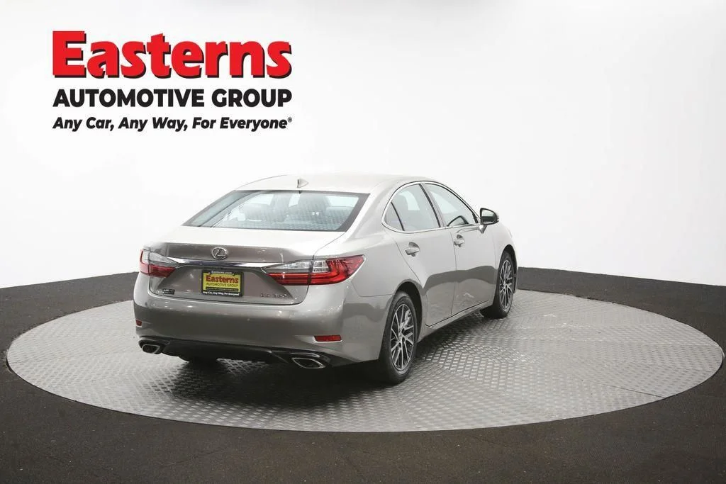Used 2016 Silver Lexus 350 image 43