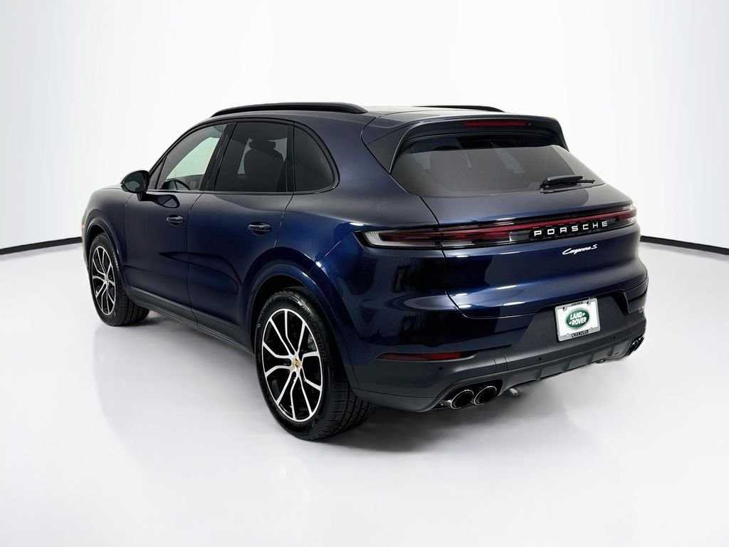 Used 2024  Porsche S image 7