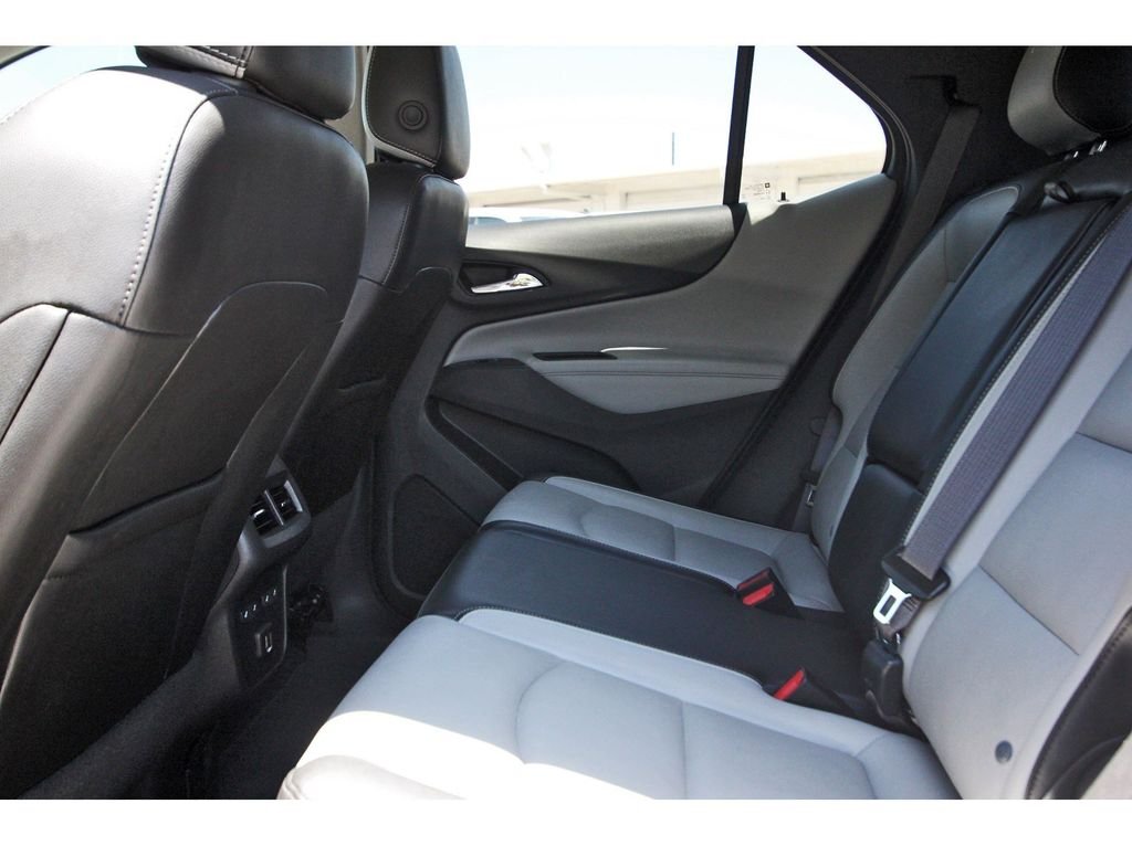 Used 2021 White Chevrolet Premier image 28