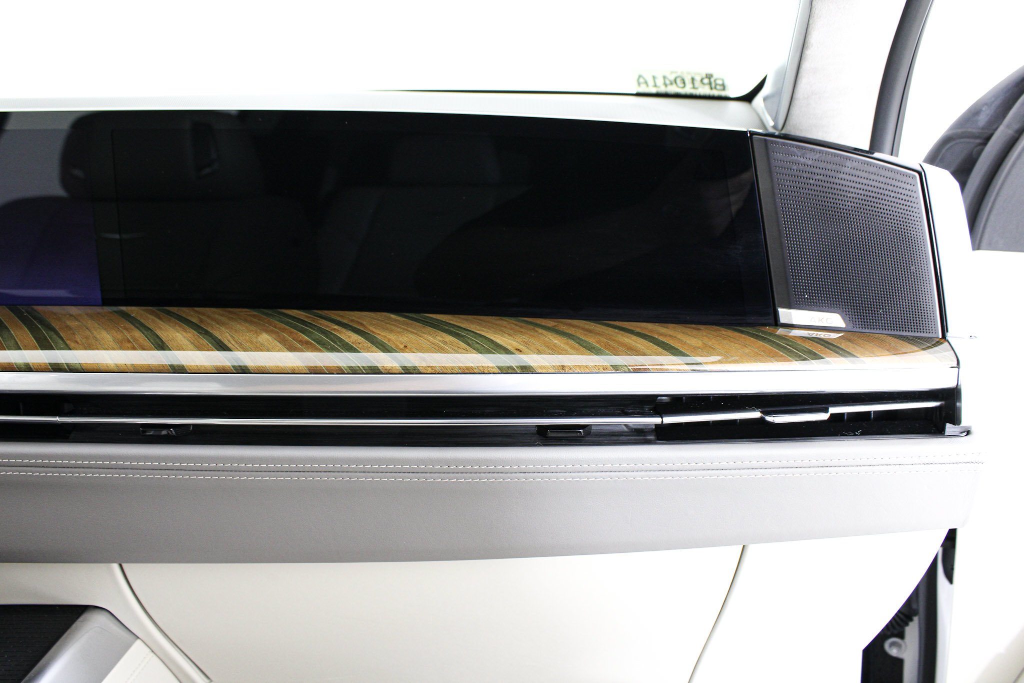 Used 2025 Crystal White Tricoat Cadillac Sport Platinum image 49