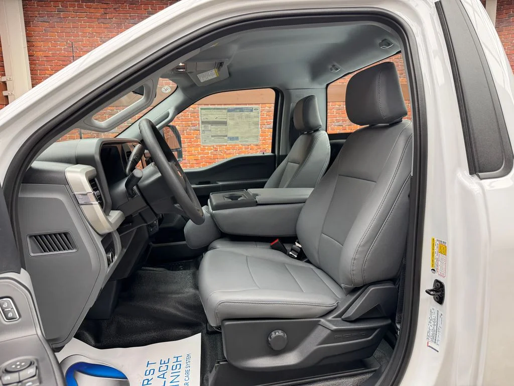 New 2027 Oxford White Ford F-250® XL image 25
