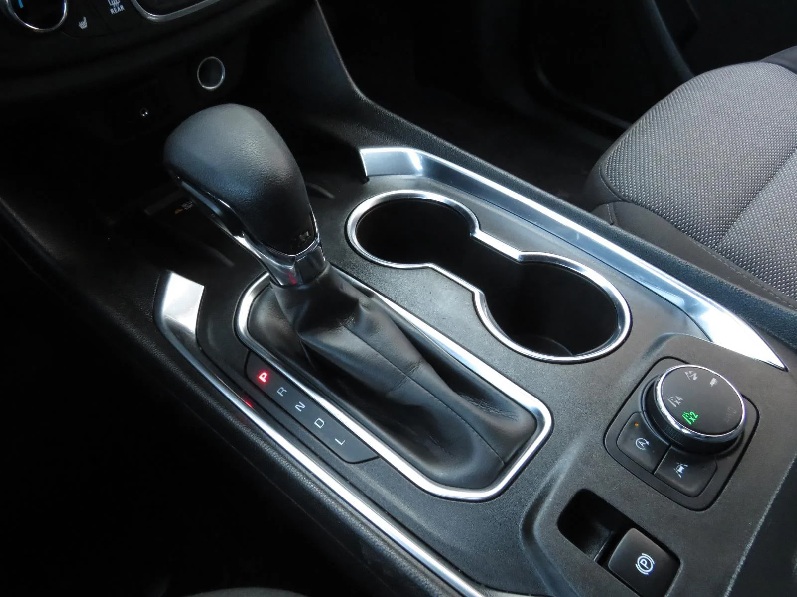 Used 2023 Northsky Blue Metallic Chevrolet LT Cloth image 32