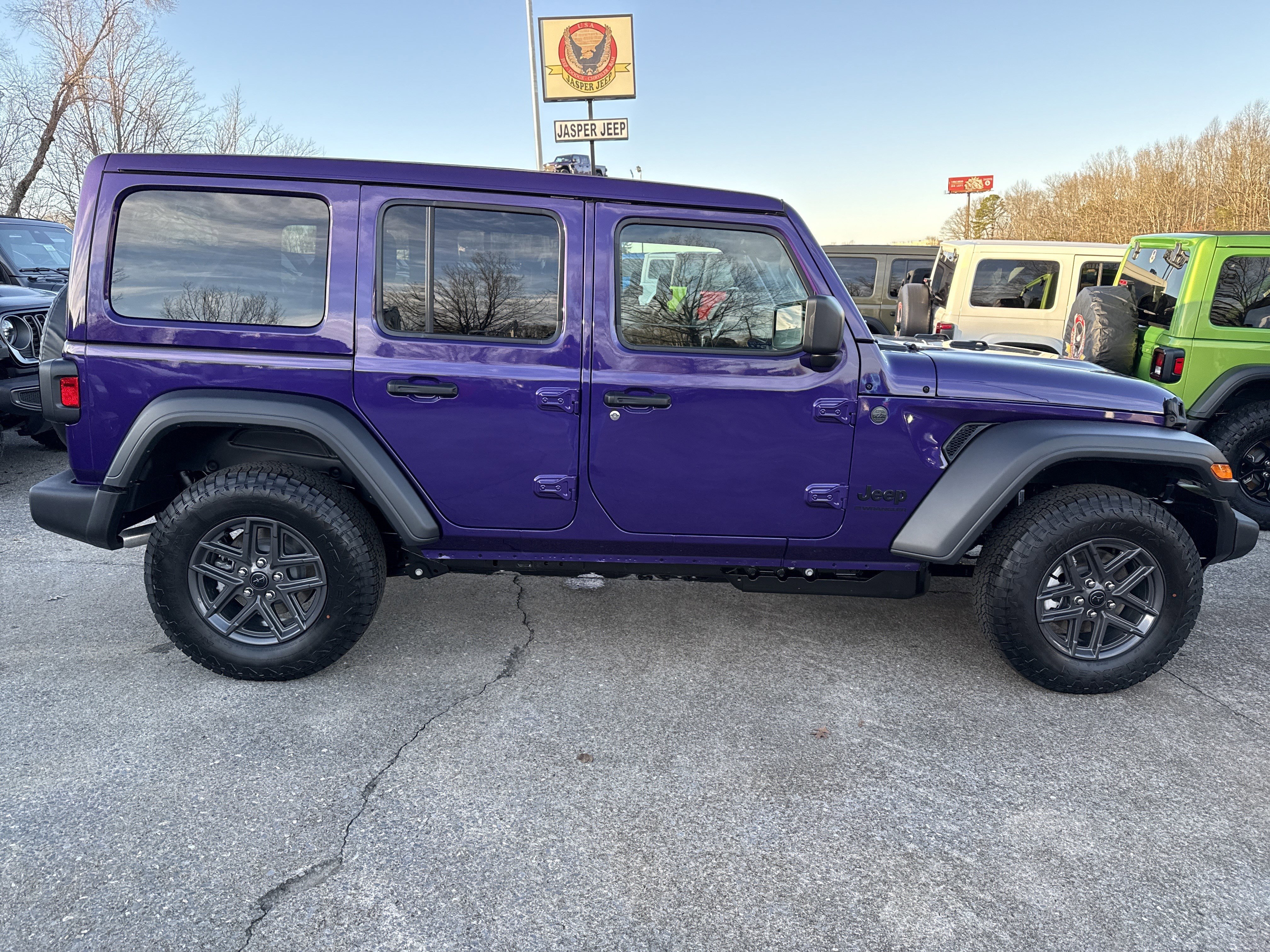 New 2026 Reign Jeep Sport S image 8