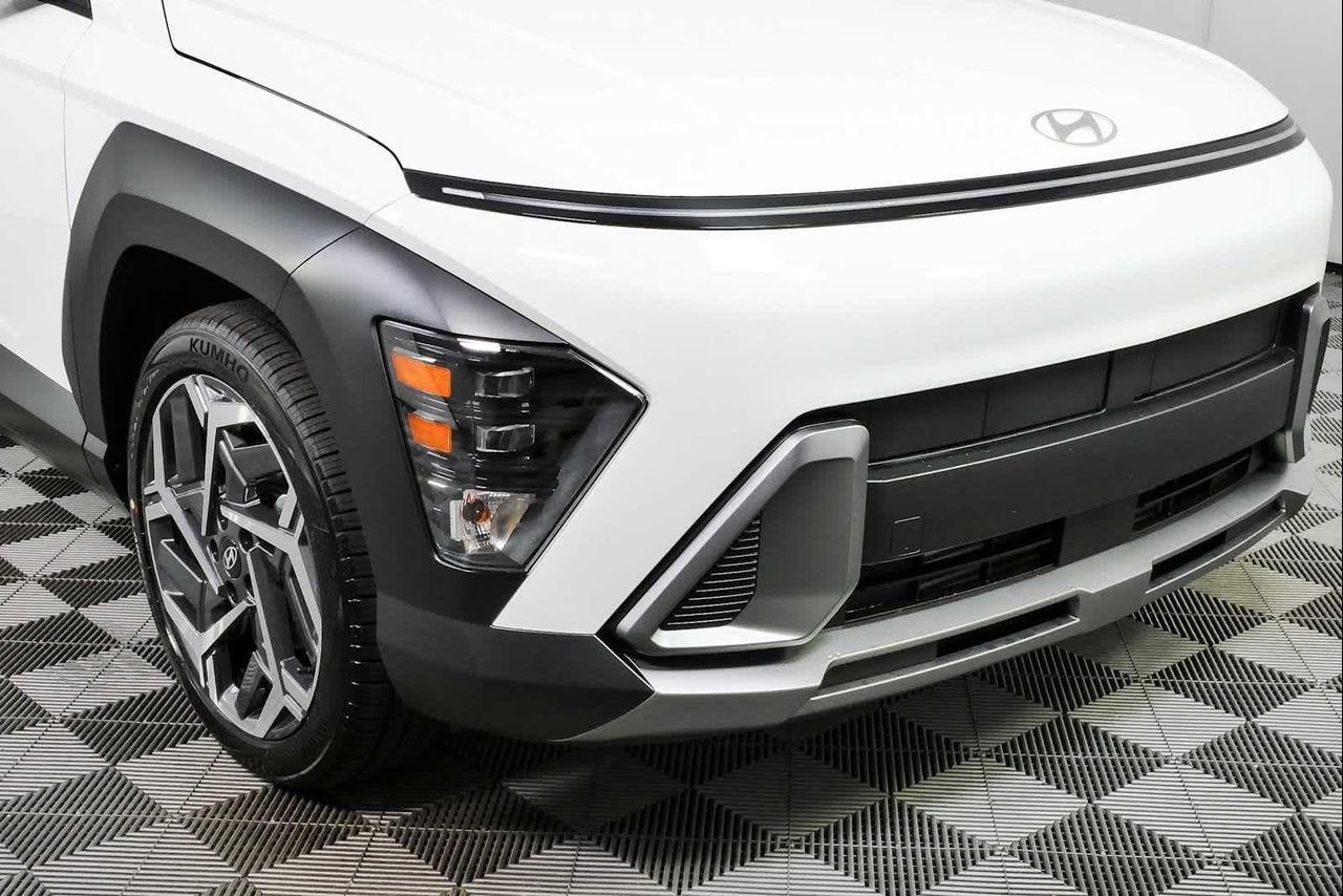 New 2026 Atlas White Hyundai SEL Premium FWD image 25