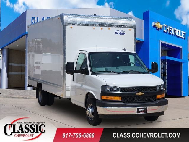 New 2026 Chevrolet Express Cutaway 3500 1WT