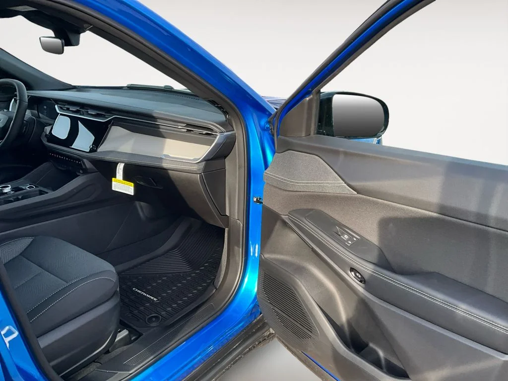 New 2026 Hydro Blue Pearlcoat Jeep Laredo image 9