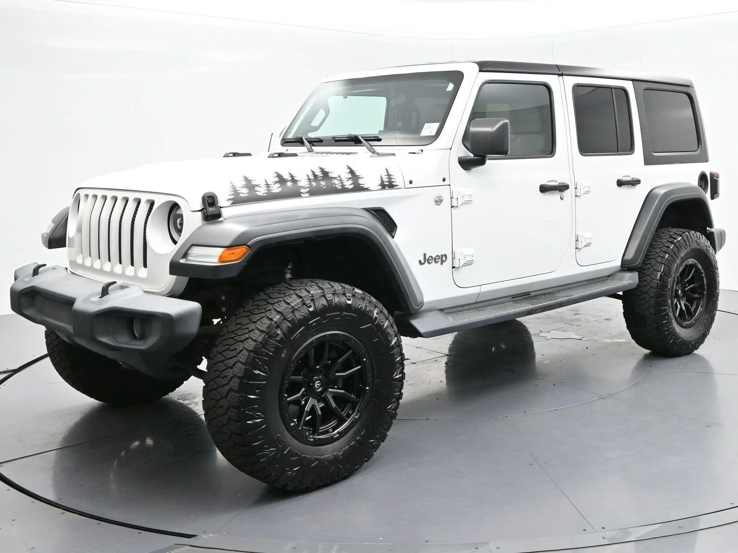 Used 2020 Bright White Clearcoat Jeep Sport S image 3