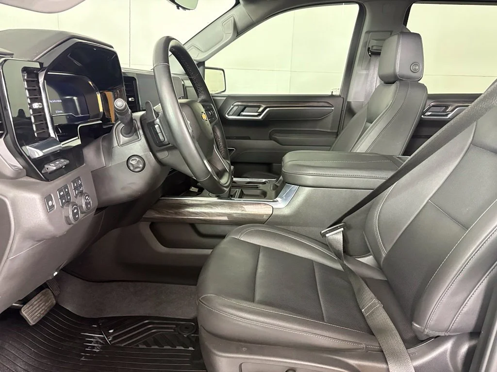 Used 2025 Gray Chevrolet LTZ image 26