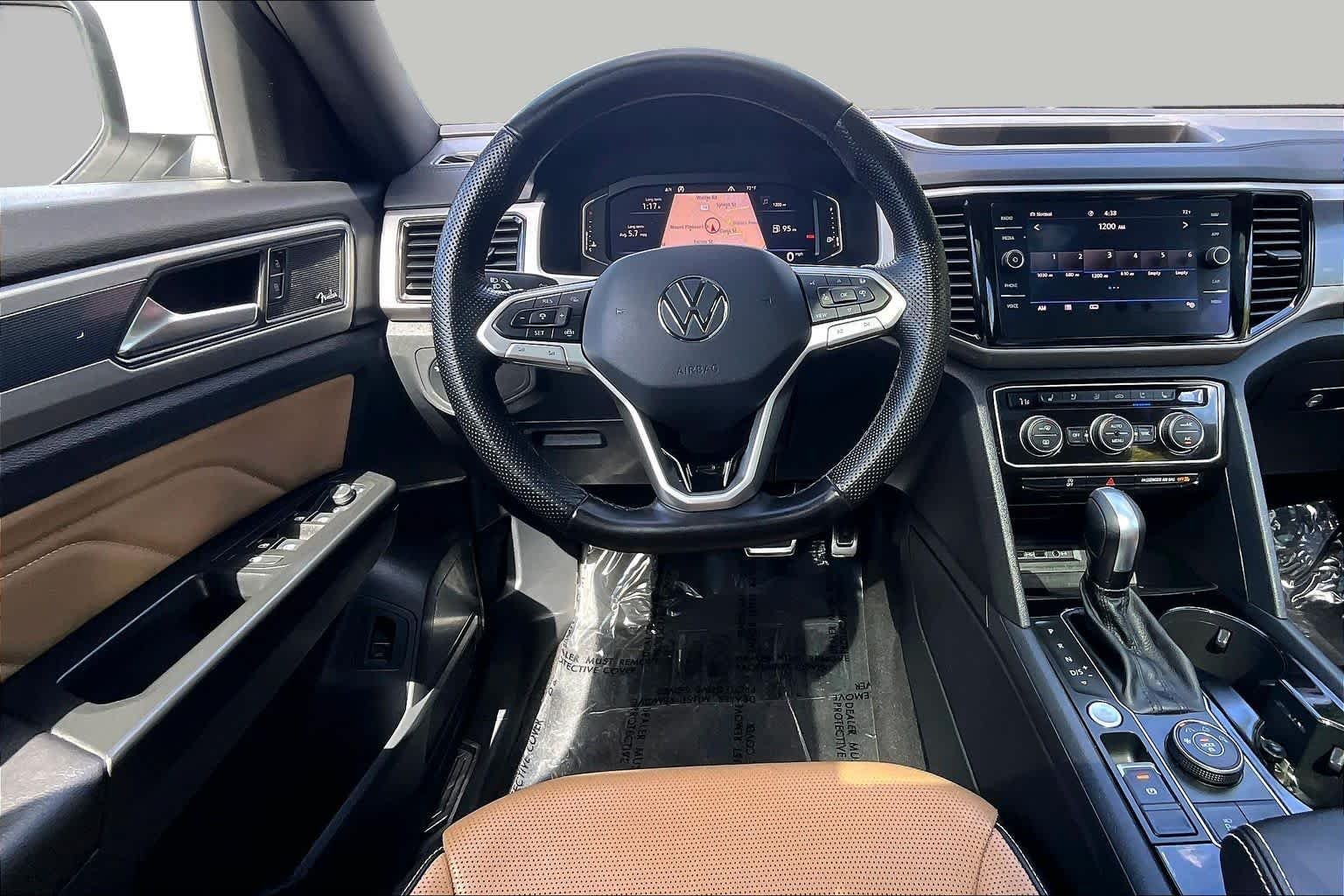 Used 2020 Pure White Volkswagen 3.6L V6 SEL Premium R-Line image 6
