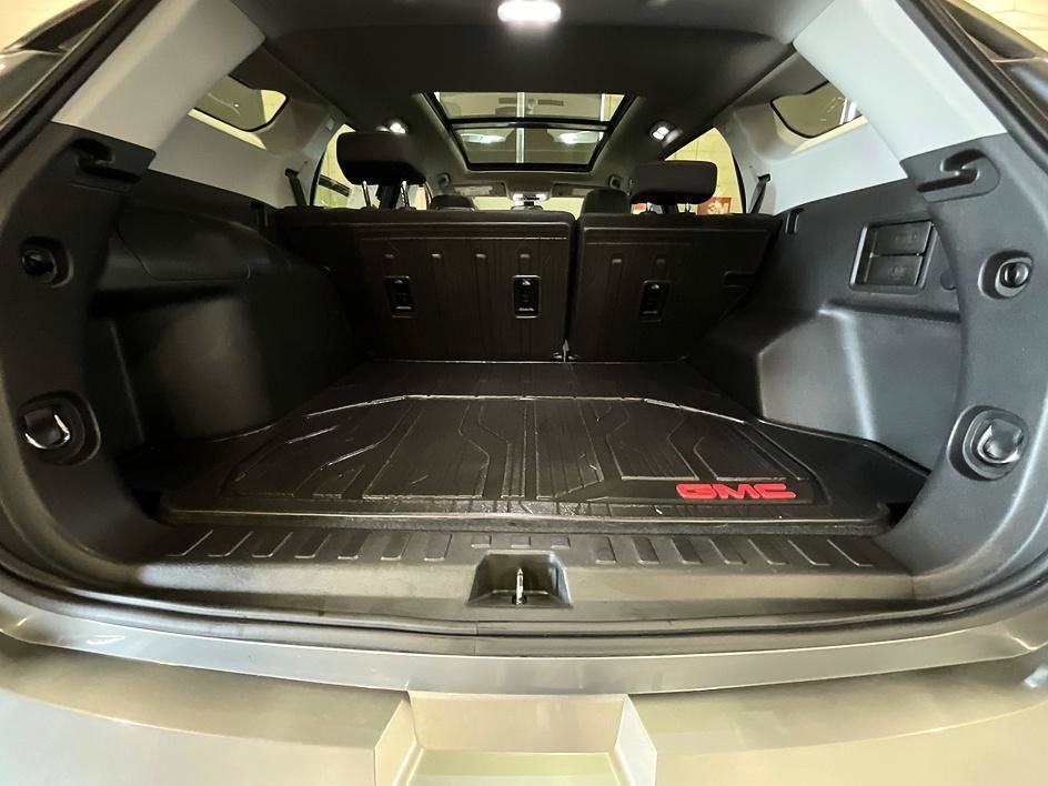 Used 2019 Gray GMC SLE image 17
