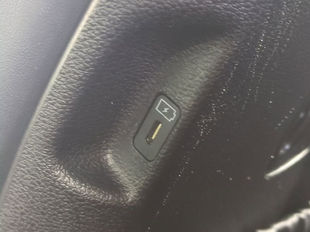 2023 Kia Telluride S - Photo 18