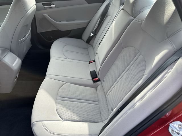 Used 2019 Red Hyundai SE image 25