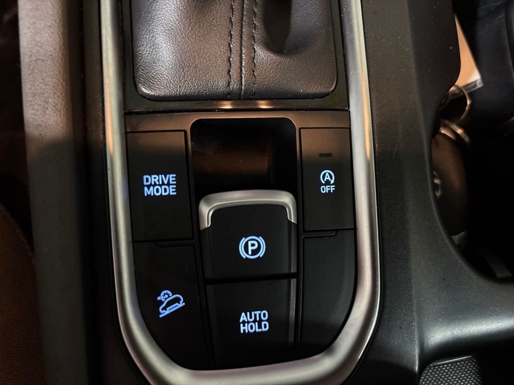 Used 2019 Gray Hyundai SEL image 21