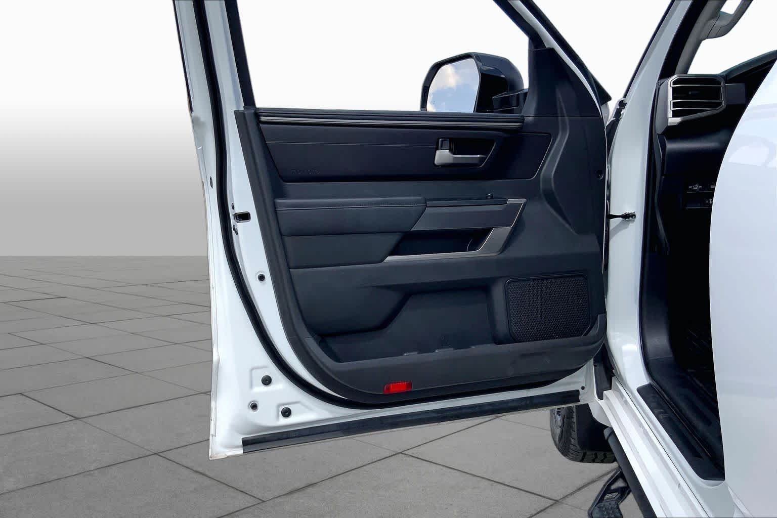 Used 2024 Ice Cap Toyota SR5 image 21